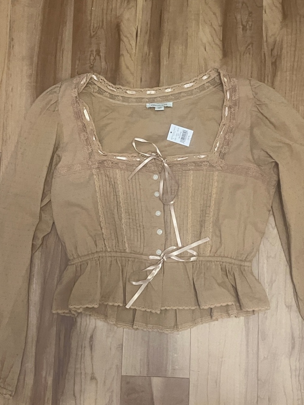 American Eagle Boho Peasant Top Medium NWT Lace Trim Prairie Cottagecore - Picture 4 of 7